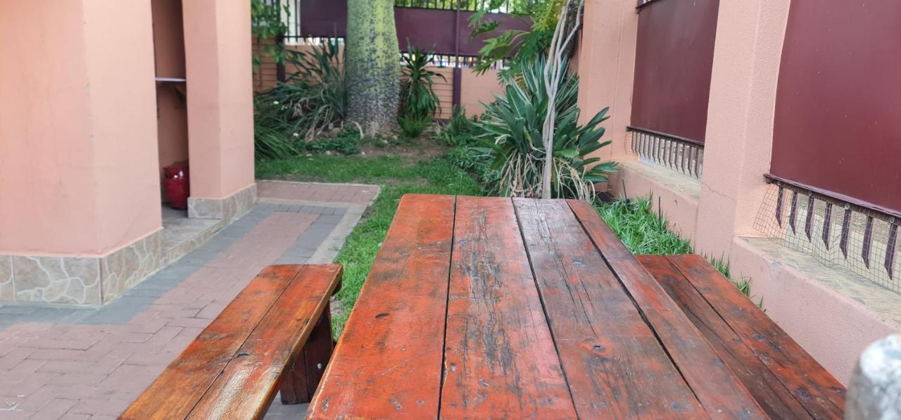 My House Guest House Pretoria-Noord Buitenkant foto